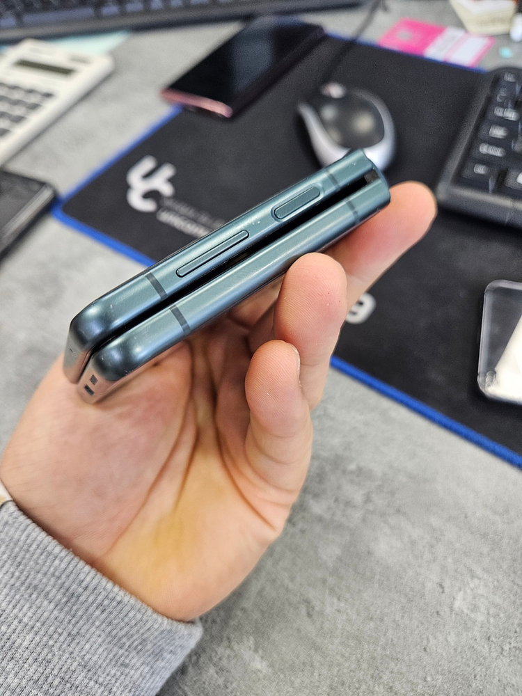 S급 실사진 삼성 갤럭시Z플립3 공기계 정품 중고폰--4