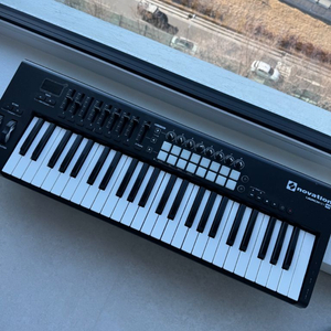 novation lauchkey 49 마스터건반 이미지