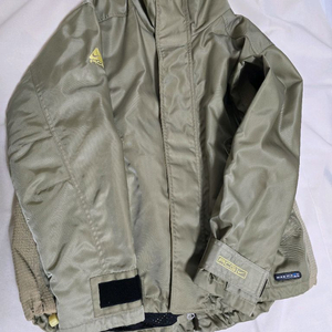 나이키 acg 자켓 (105~110) 팝니다.