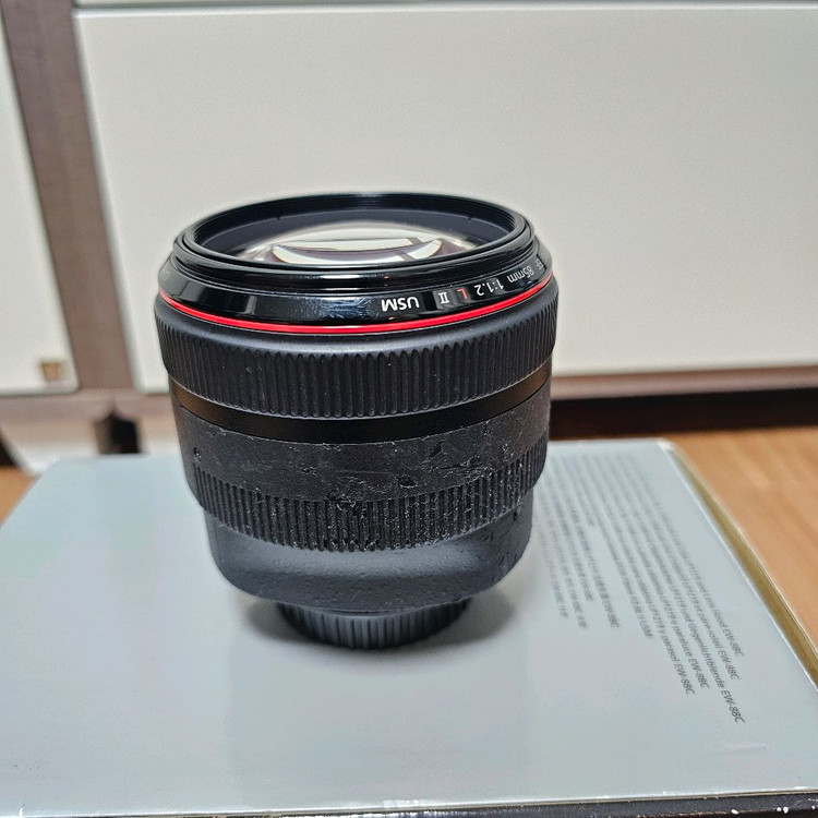 캐논 EF 85mm F1.2 ll 렌즈 만투 이미지