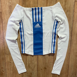 아디다스 화이트 하늘 소라 커스텀 오프숄더 한소희탑 긴팔 대장 유일매물