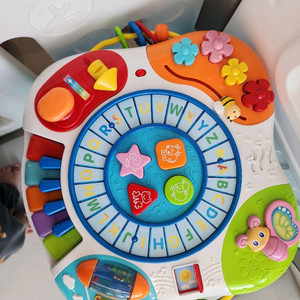 윈펀 뉴 러닝 테이블 기차있고 구성품다있고 정상작동 소근육 대근육 인지발달등 아이에게 도움되는 교구