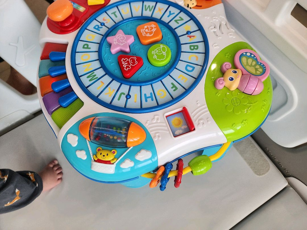 윈펀 뉴 러닝 테이블 기차있고 구성품다있고 정상작동 소근육 대근육 인지발달등 아이에게 도움되는 교구--1