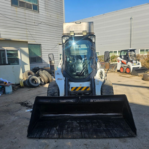 중고 스키로더 93마력 S770 파쇄기포함 2021년식 밥캣 로더 매매