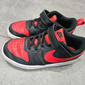 나이키키즈 코드버로우 검빨 200사이즈 이미지