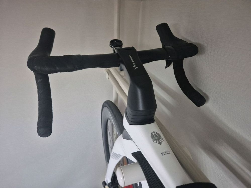 로드자전거 비앙키 올트레 콤프 DI2 울테그라 이미지