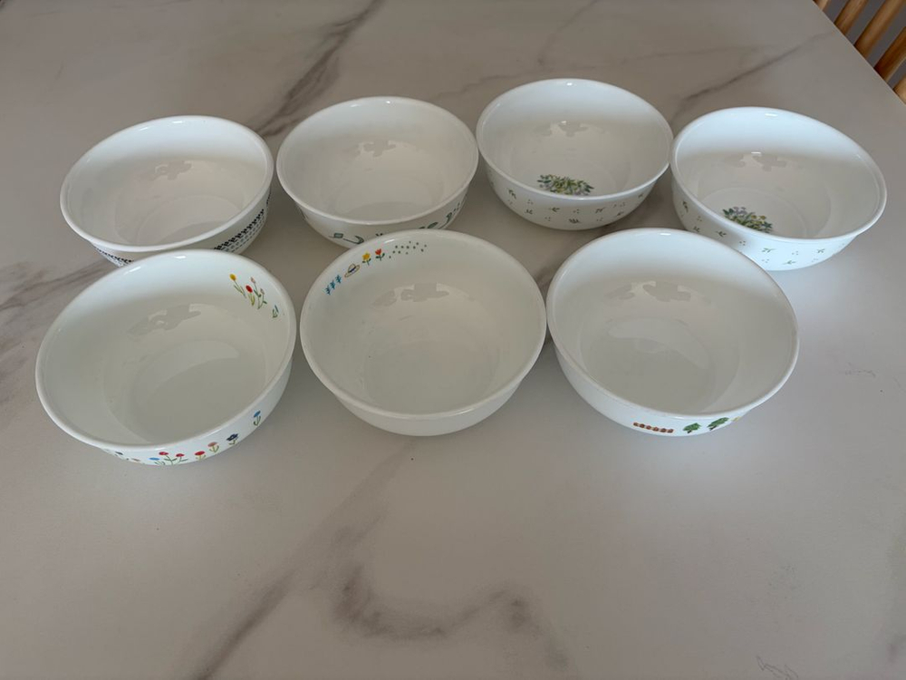 코렐 꽃무늬가 그려진 흰색 도자기 그릇 12개--1