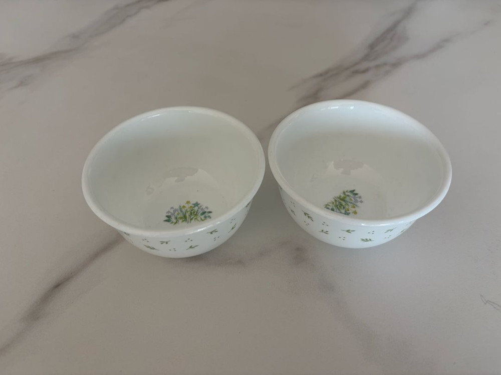 코렐 꽃무늬가 그려진 흰색 도자기 그릇 12개--3