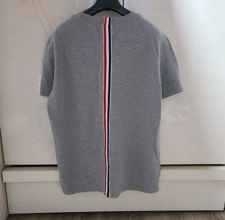 톰브라운 반팔티 백삼선 명품맨투맨자켓패딩루이비통프라다디올셀린느톰브라운몽클레어스톤아일랜드에르메스--6