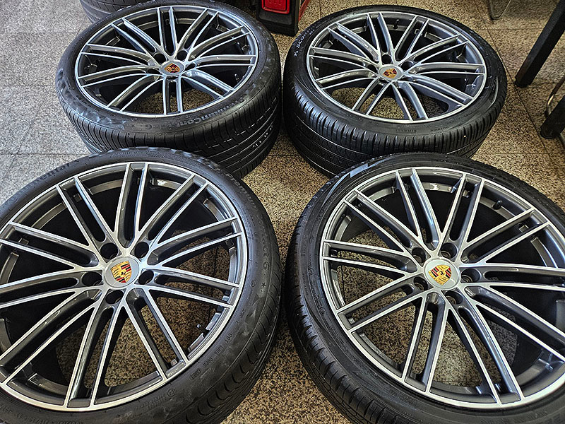 포르쉐 9Y0 카이엔터보 터보4 정품 22인치 휠 타이어 셋트--1