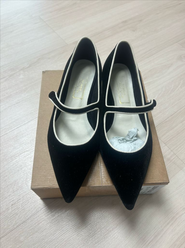 바이미나 벨벳 메리제인 플랫슈즈 240 이미지