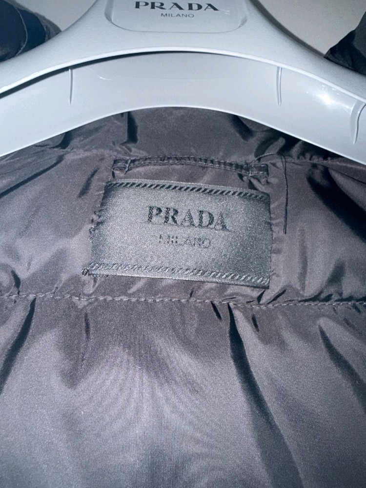 25FW 프라다 삼각로고 리나일론 다운 패딩 자켓 SGC933 판매합니다--1