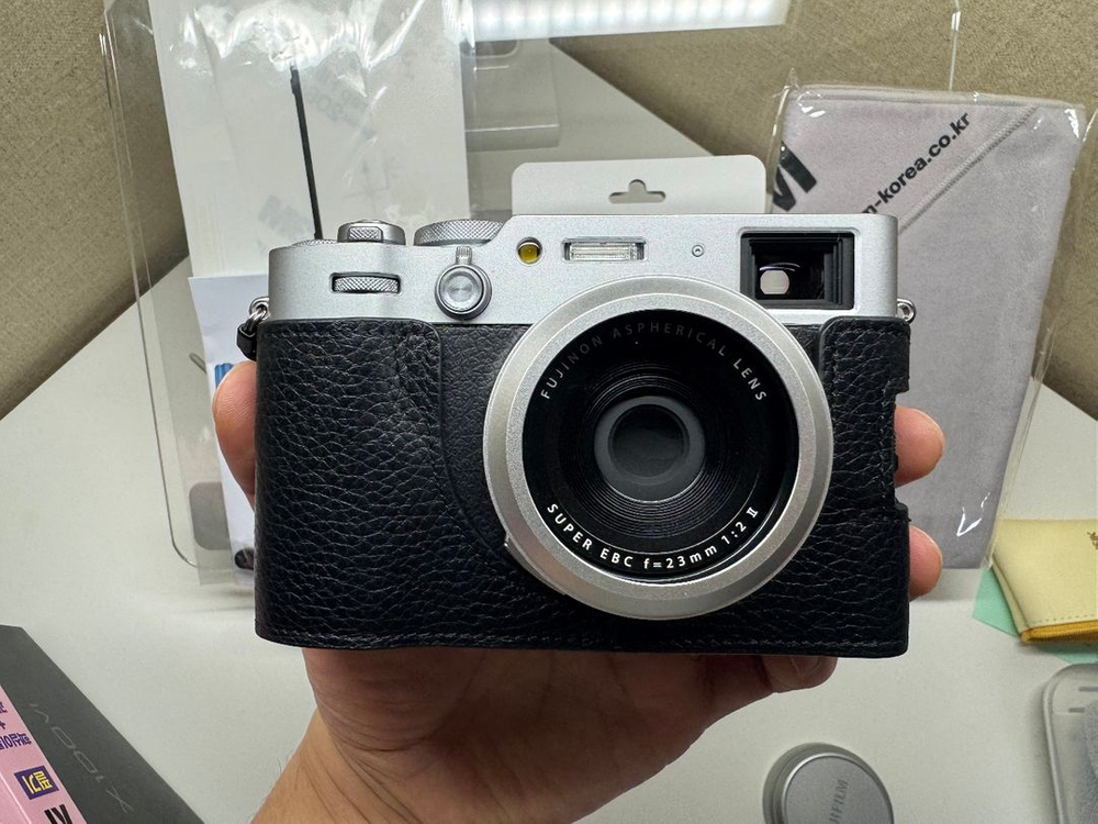 후지필름 X100vi 실버 신품급--1