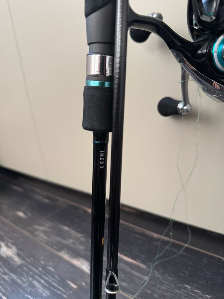 다이와 에메랄다스 낚시대 릴 세트--1