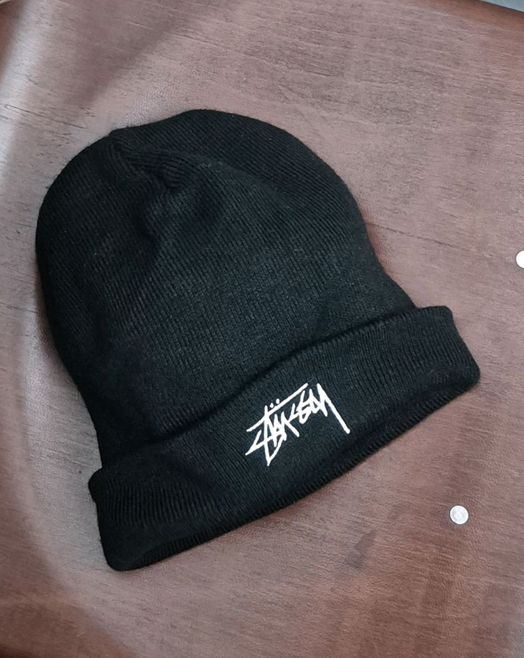 스투시 STUSSY 블랙 비니 이미지