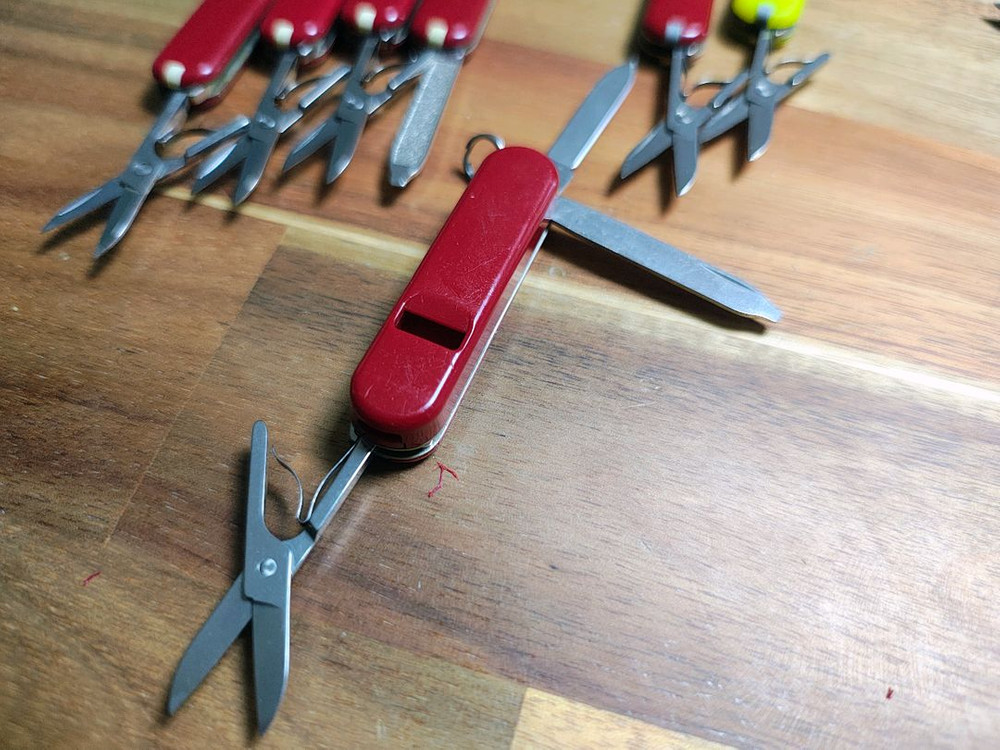 빅토리녹스 미니, 클래식, sd, 호각, 야광 등 이미지