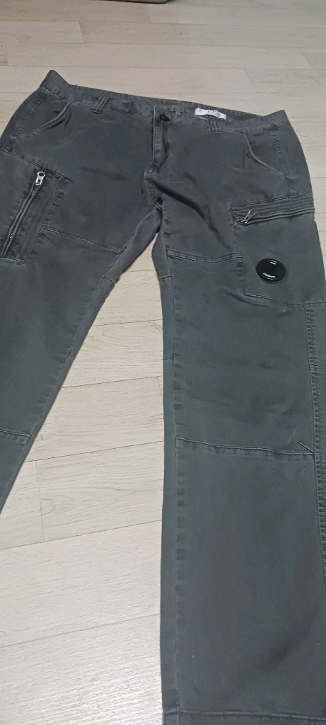 C. P 컴퍼니렌즈카고 팬츠--1