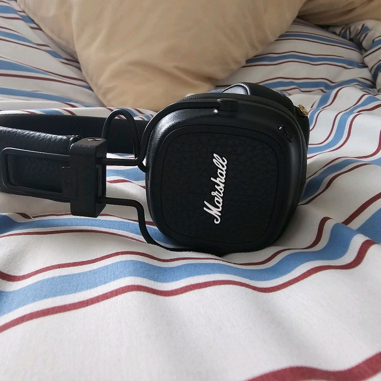 마샬 메이저5 블랙 헤드셋 판매합니다.(한국 소비코 정품)--2