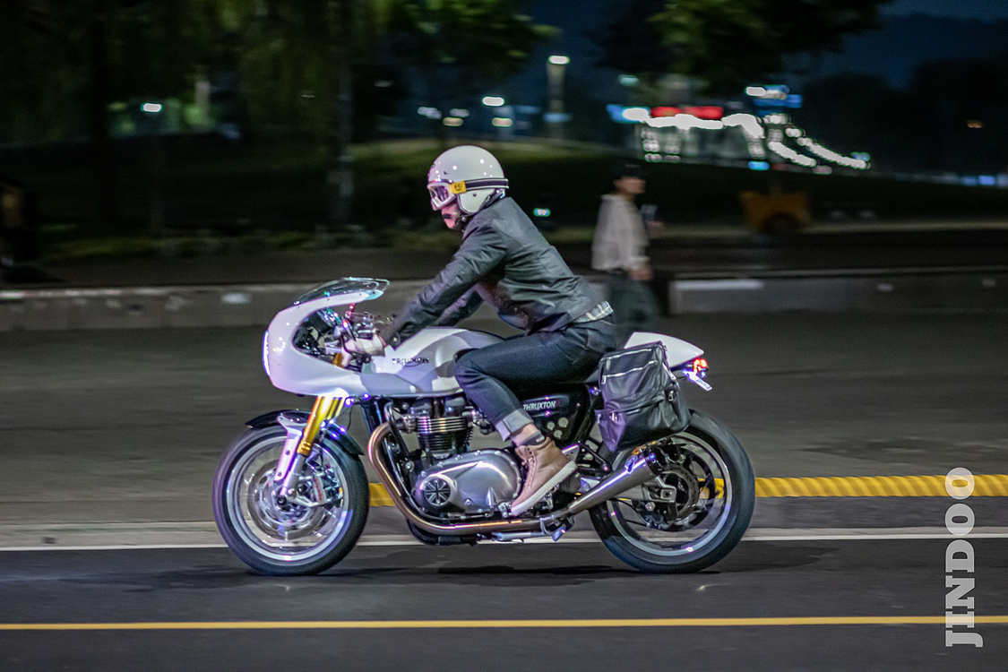 18년식 트라이엄프 스럭스턴R 판매합니다 이미지