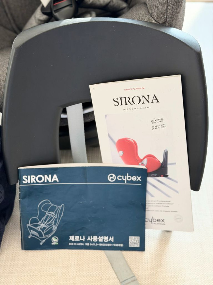 싸이벡스 제로나 플러스 360도 회전형 카시트 그레이 이미지