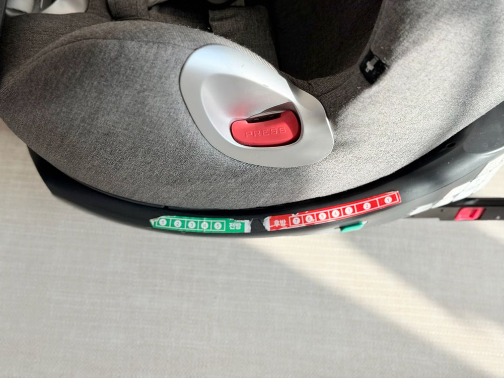 싸이벡스 제로나 플러스 360도 회전형 카시트 그레이 이미지