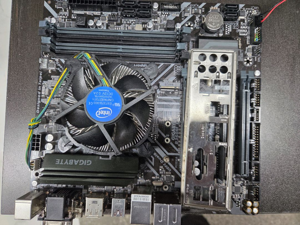 기가바이트 B250M-DS3H 메인보드- 인텔 i5-7500 CPU- 에너지 효율적인 디자인으로 전력 소비를 줄여줍--1