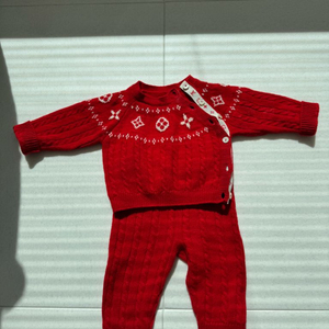 루이비통 아기용 캐시미어 셋업 6m