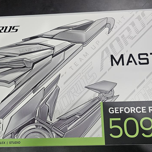 기가바이트 AORUS RTX 5090 MASTER ICE 미개봉 이미지