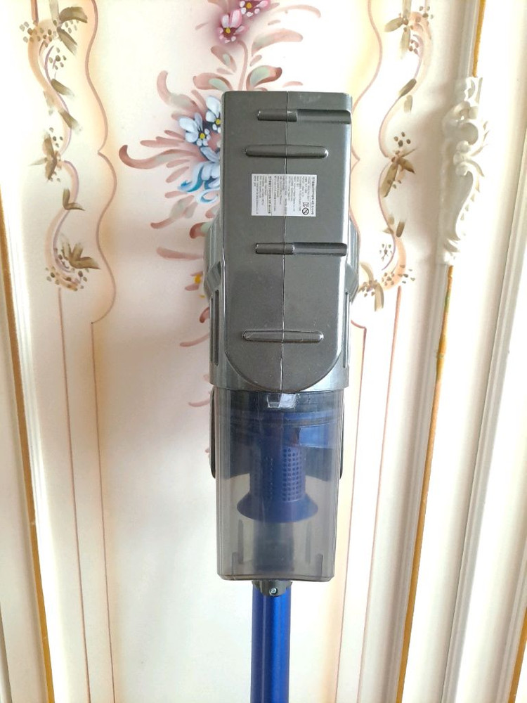 벤하임 무선 청소기 v10 plus 팝니다--1