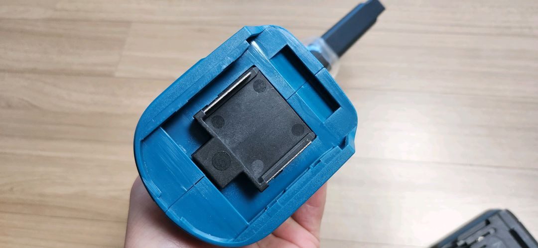 보쉬 배터리용 차량 청소기 이미지