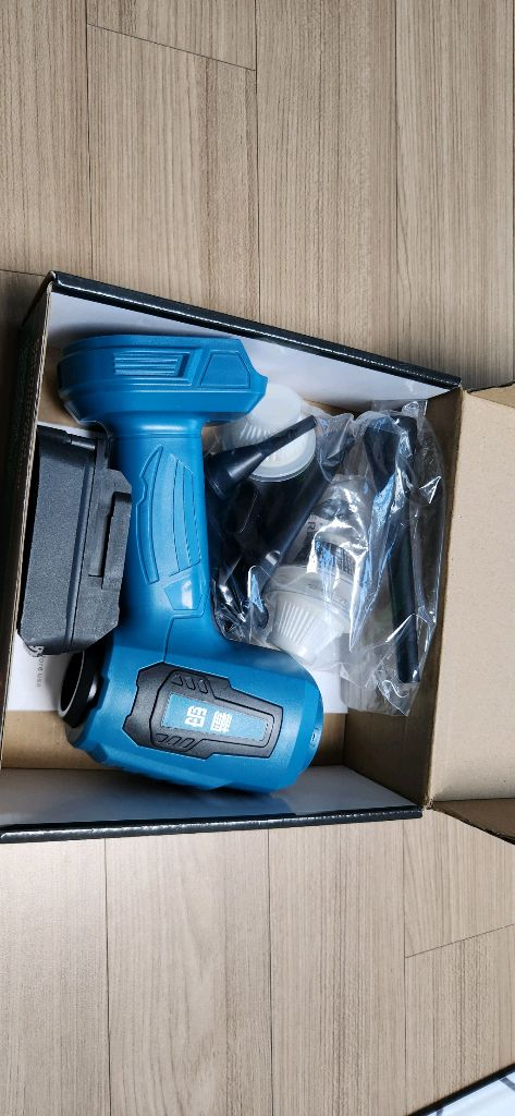 보쉬 배터리용 차량 청소기 이미지