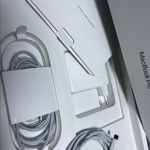 애플 140w충전기+맥세이프3 케이블+16인치 박스