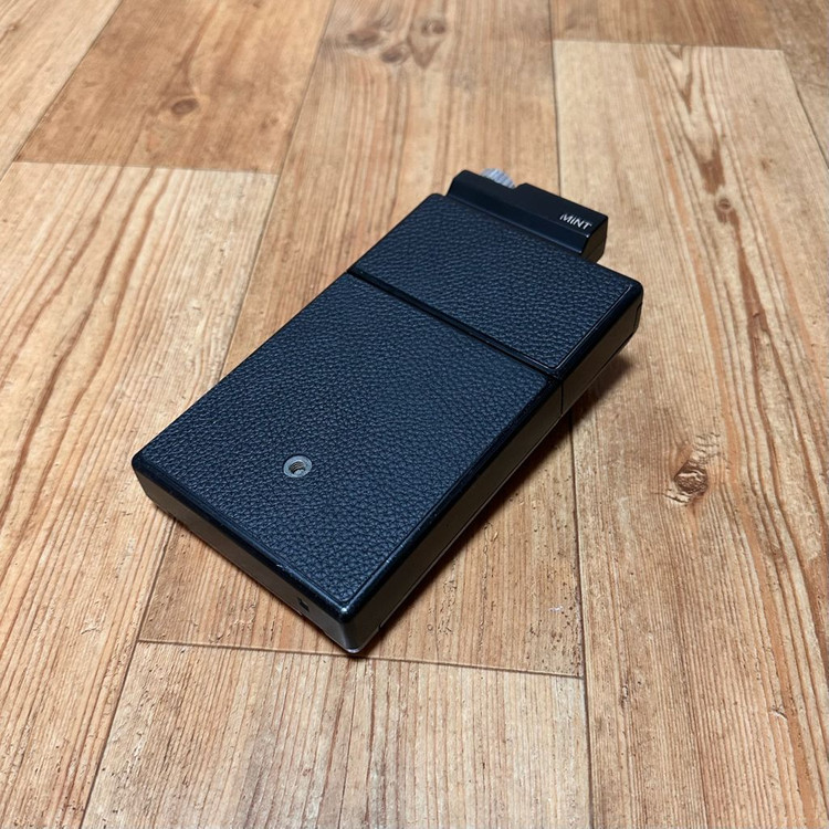 폴라로이드 필름 카메라 Polaroid SX-70 MiNT SLR670S 이미지