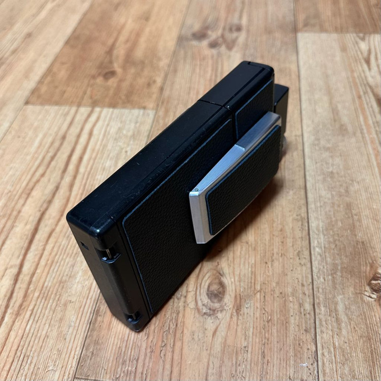 폴라로이드 필름 카메라 Polaroid SX-70 MiNT SLR670S 이미지