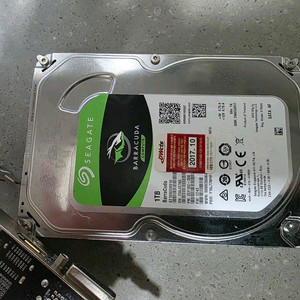 하드디스크 hdd 그래픽카드 ssd 각종 pc 부품 팝니다