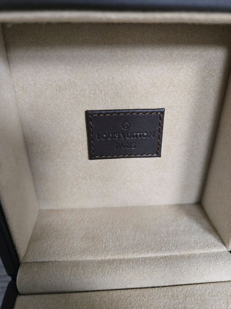 루이비통 시계 케이스 (정품) 이미지