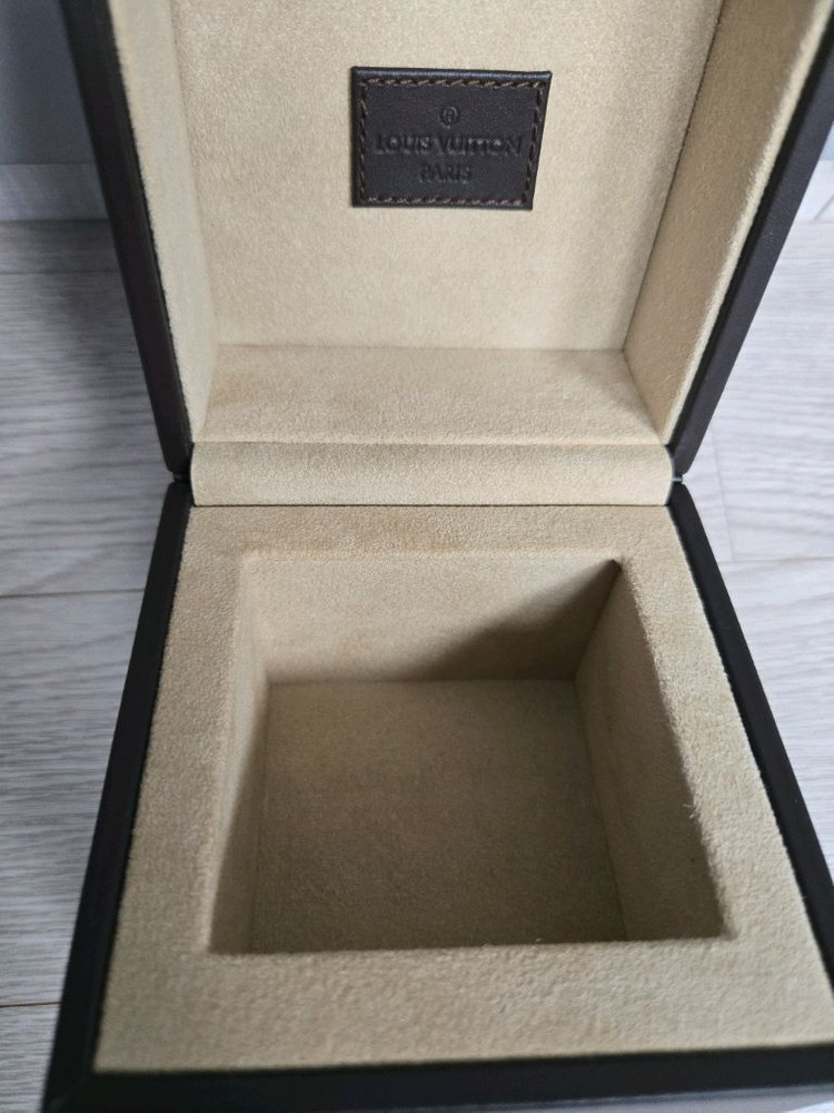 루이비통 시계 케이스 (정품) 이미지