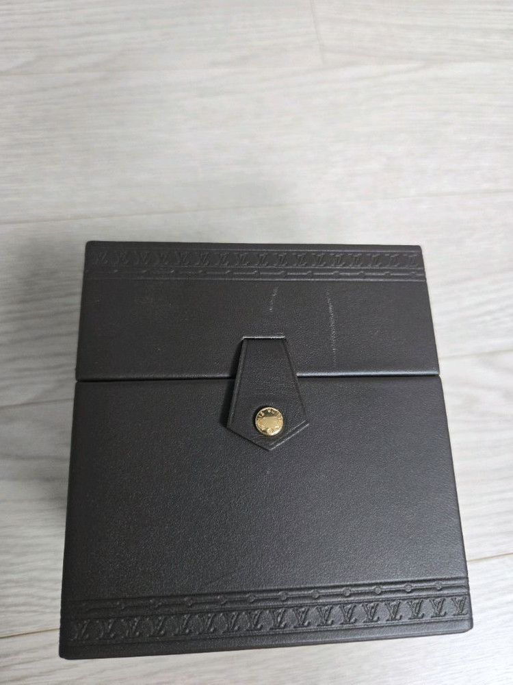 루이비통 시계 케이스 (정품) 이미지