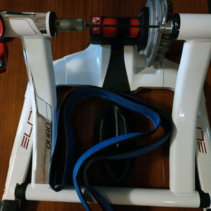 엘리트 고정 로라+로라용 타이어 휠, 펄크럼 레이싱제로