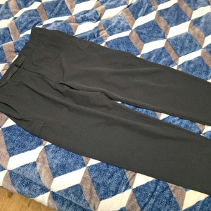 유니클로 기어팬츠 (479382) XL 블랙 판매합니다