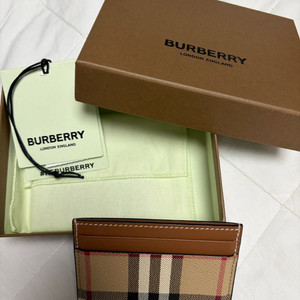 버버리 체크카드지갑팔아요