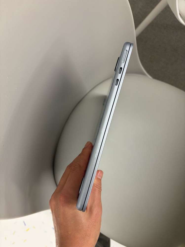 맥북 에어 M4 13 16/512--3