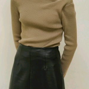 유메르 샤론 꼬임 니트 ( 배송온 봉투 그대로 , 새제품 )