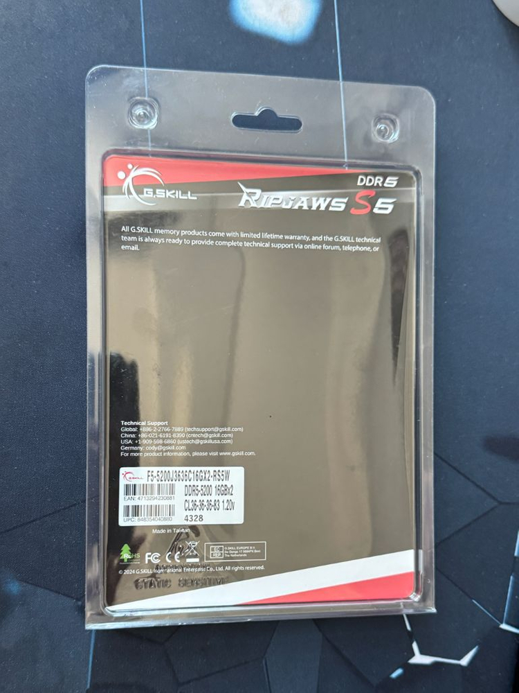 G.SKILL DDR5-5200 CL36 RIPJAWS S5 J 화이트 패키지 (32GB(16Gx2)) 팝니다.--1