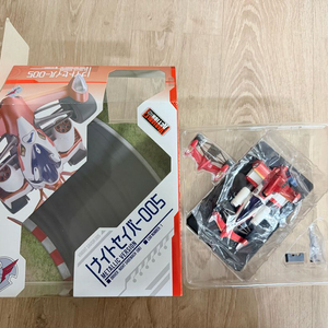 사이버포뮬러 베리어블액션 나이트세이버 메탈릭 버전 팝니다. 이미지