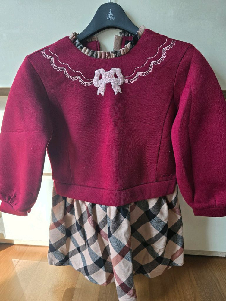 2번닥스키즈 여아 120~130싸이즈 점퍼 패딩 하의 상의30가지품목 일괄90만원 판매해요 이미지