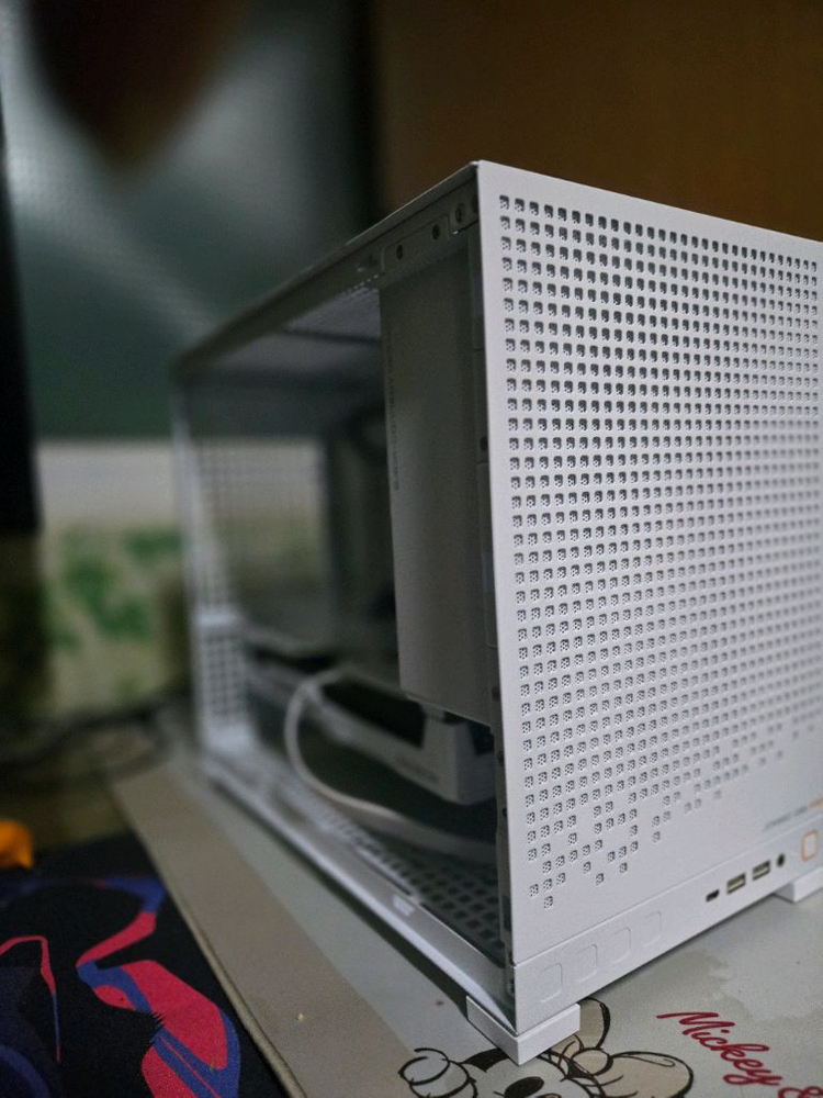 미니타워 9600x 9060xt 16gb 램16gb 이미지