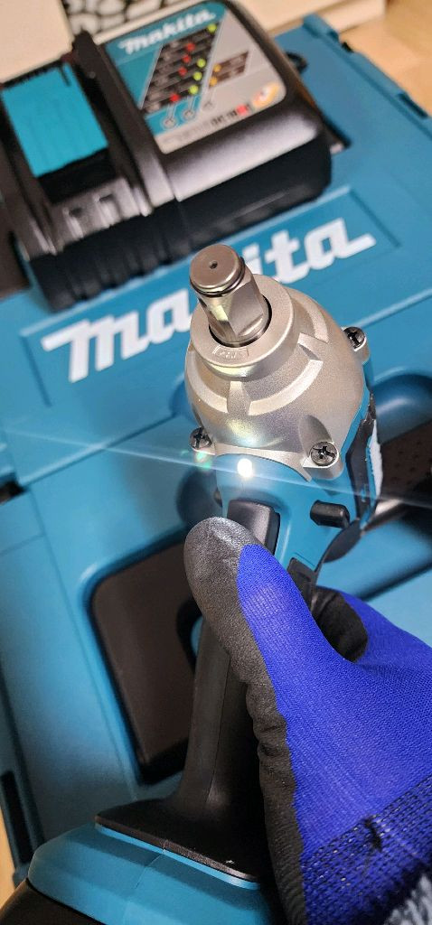 새제품/마끼다 18V 충전 임팩렌치/ DTW190 세트--5