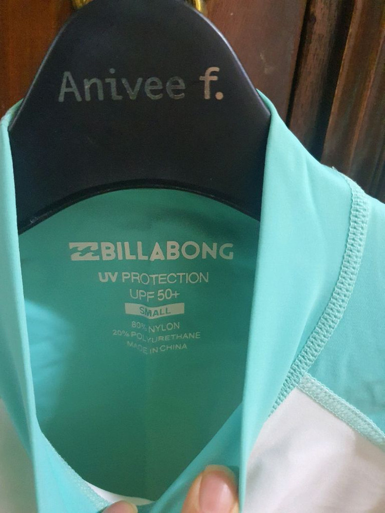 빌라봉 여성 래쉬가드 이미지