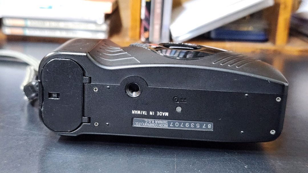 신도리코 FF-9D 필름 카메라 이미지